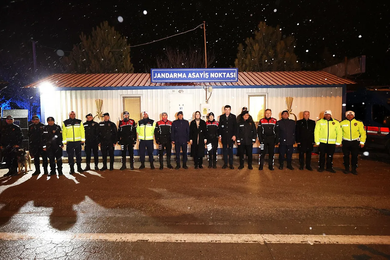 Hem Denetim, Hem İkram. Vali Yiğitbaşı Sahaya İndi, Kesin Talimat Verdi: En Üst Seviyede Tutun