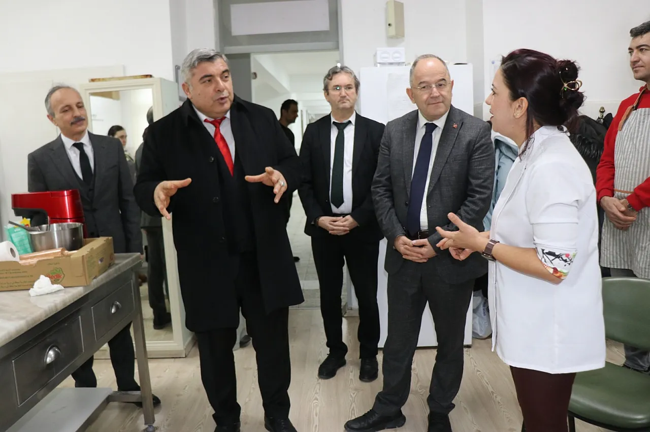 Müdür Sünnetci, Atölyeleri Yerinde İnceledi