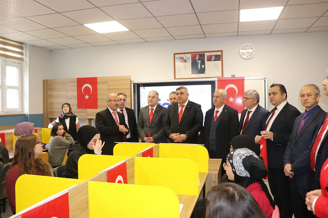 'Türkiye Yüzyılına Gerekli Teknolojik Donanımla İlerliyoruz'