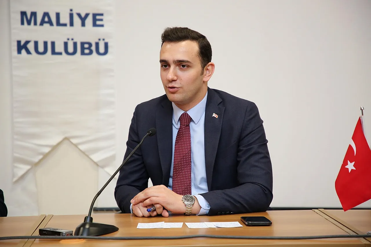 Sultandağı Kaymakamı Demirci'den, Gençlere Altın Tavsiyeler