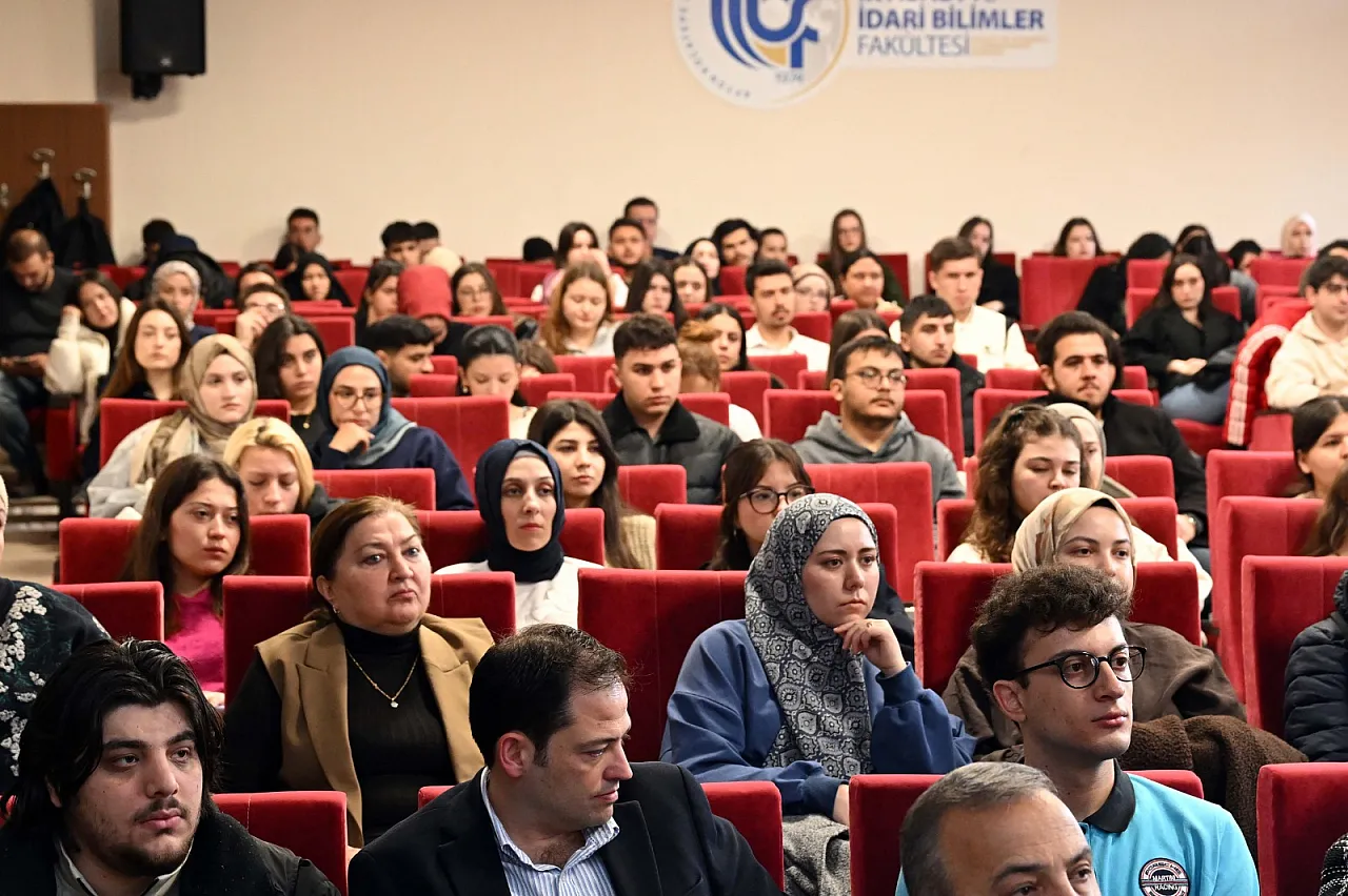 Mezunlar, Öğrencilerle Buluştu… Kariyer İçin Fırsatlar Tartışıldı