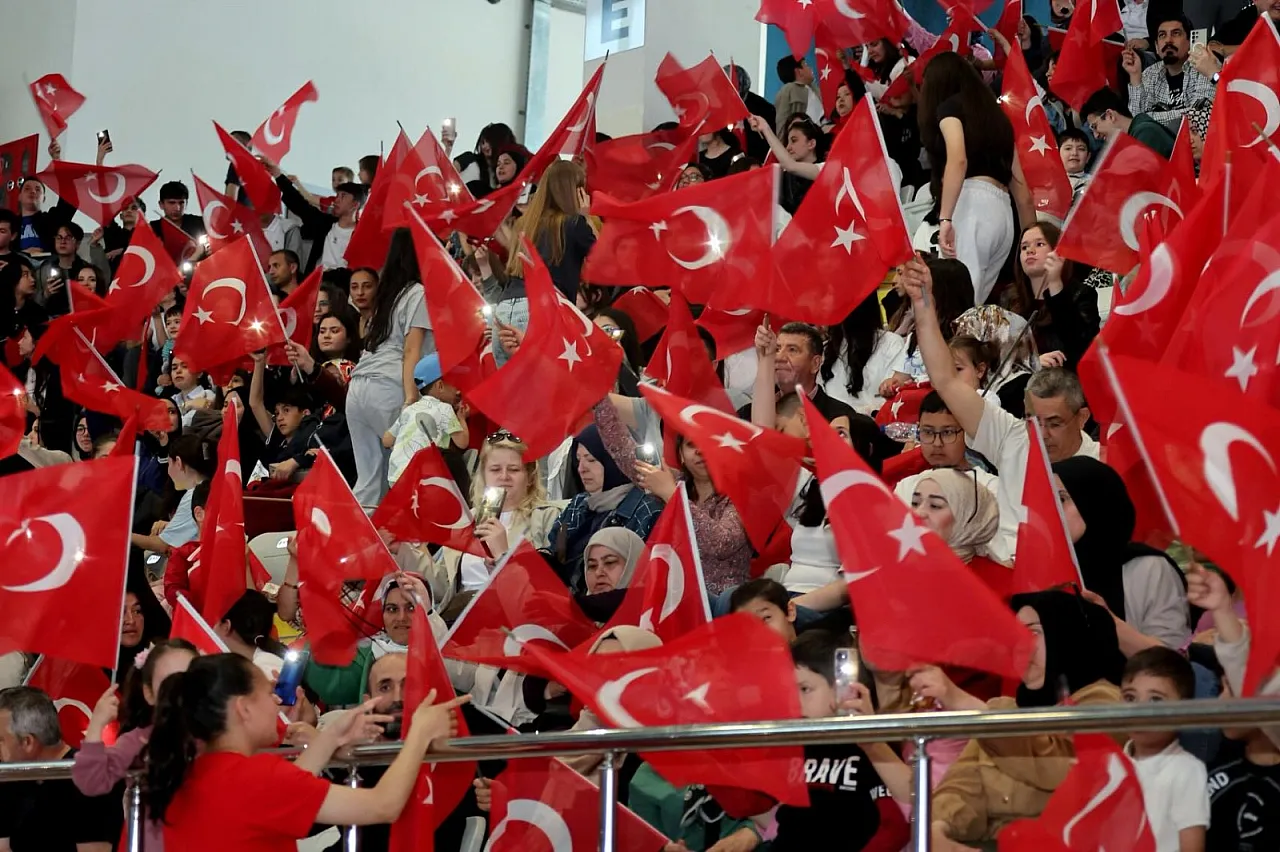 'Geleceğimiz Ve Ümidimiz Gençlikte Saklı'