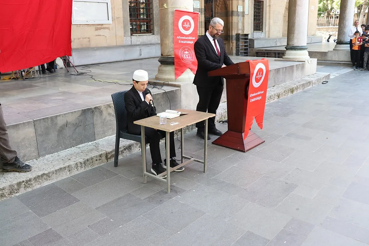 Camiler Çocuk Sesleriyle Şenlendi