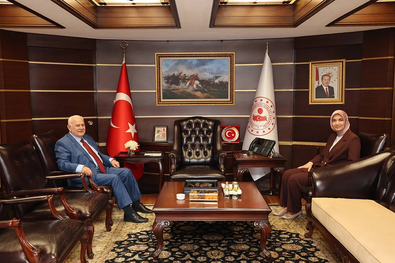 Devlet Ana Kanun Adamları İle Biraraya Geldi