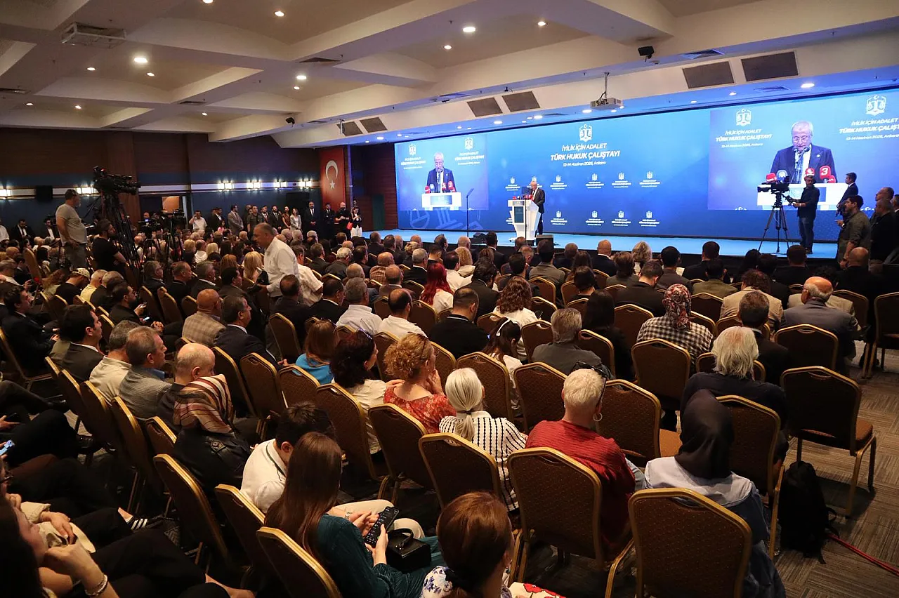 'Hukuka Olan Güveninin Erimesi Bir Alarm Zilidir'