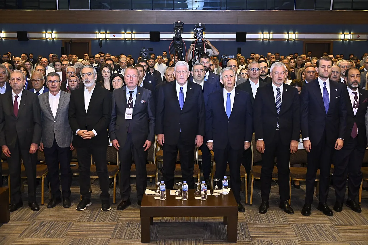 'Hukuka Olan Güveninin Erimesi Bir Alarm Zilidir'