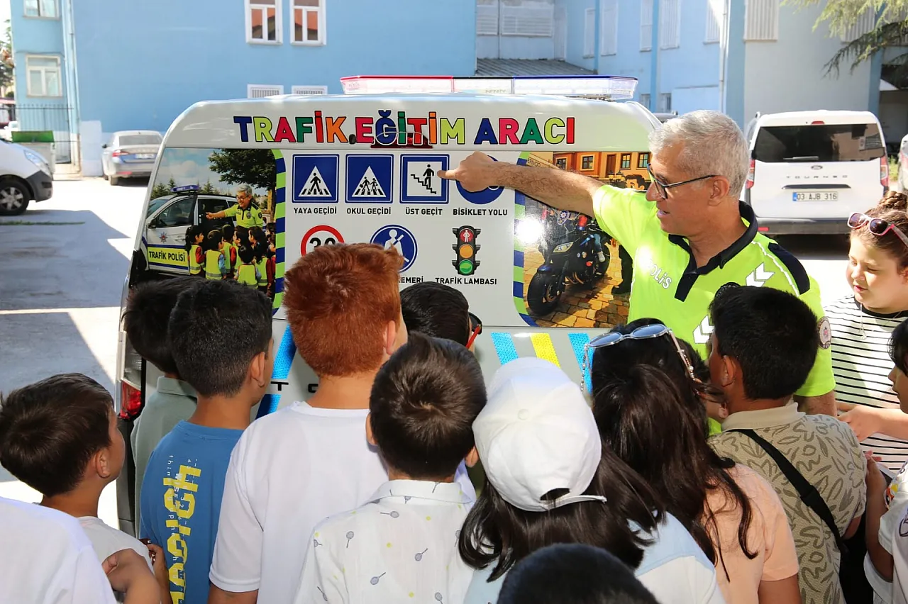 İlkokul Öğrencilerine Polislik Hizmetleri Tanıtıldı