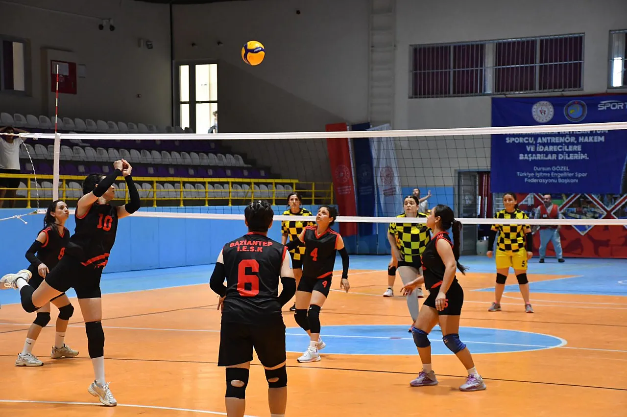 İşitme Engelliler Voleybol Finalinde 13 Takım Yarışıyor