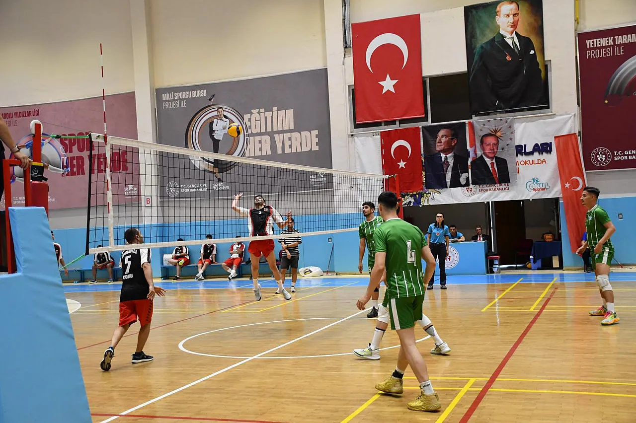 İşitme Engelliler Voleybol Finalinde 13 Takım Yarışıyor