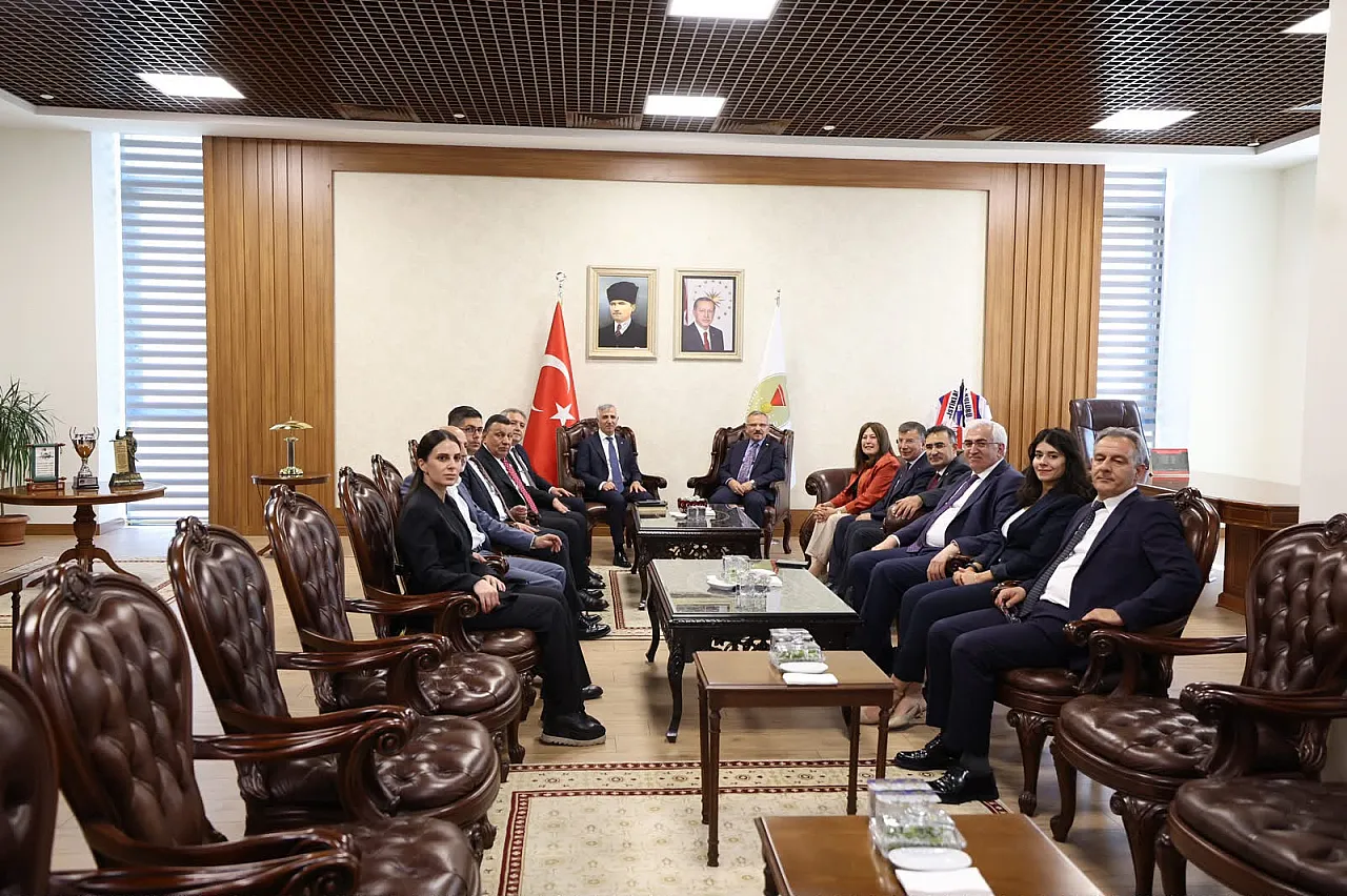Milletvekili Arslan, Okullardaki Olayları İncelemek İçin Sahada