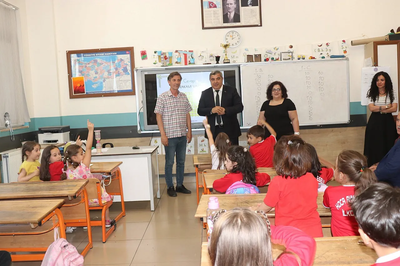 Müdür Sünnetci'den Hoca Ahmet Yesevi İlkokulu'na Özel Teşekkür
