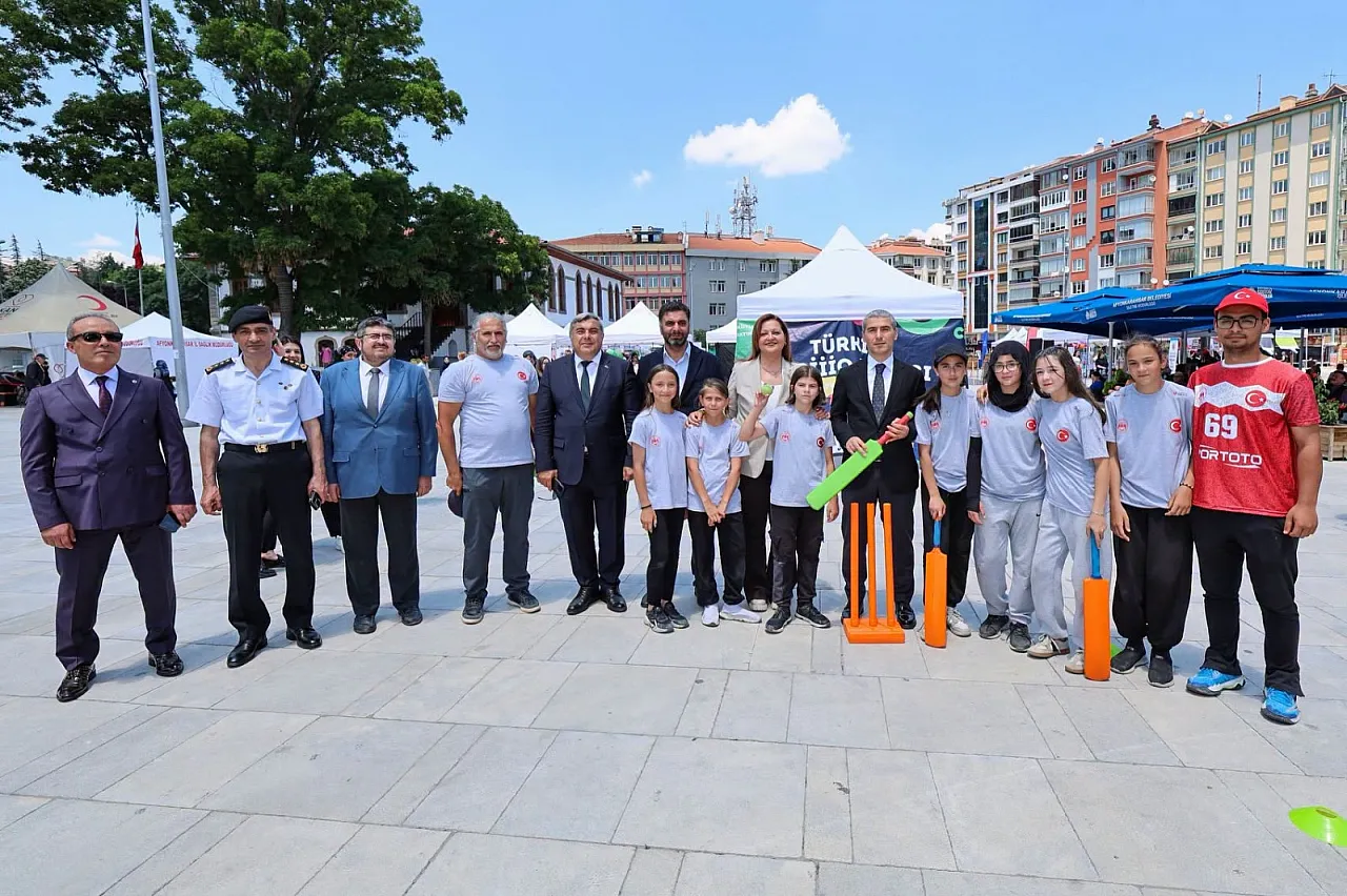 Sağlıklı Yaşam Ligi 20 Bin Öğrenciyle Başladı, Gelecek Yıl Hedef 60 Bin