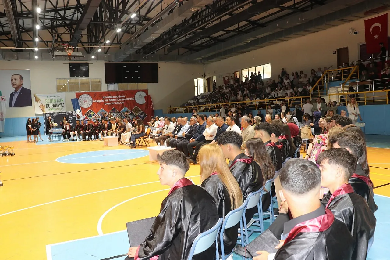 'Spor Sorumluluk Ve Takım Ruhu Kazandıran Bir Eğitim Aracıdır'