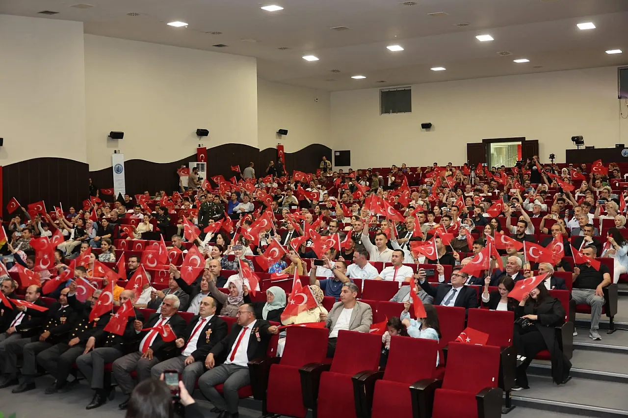 TÜRKAY'ın Afyonkarahisar Konseri İz Bıraktı