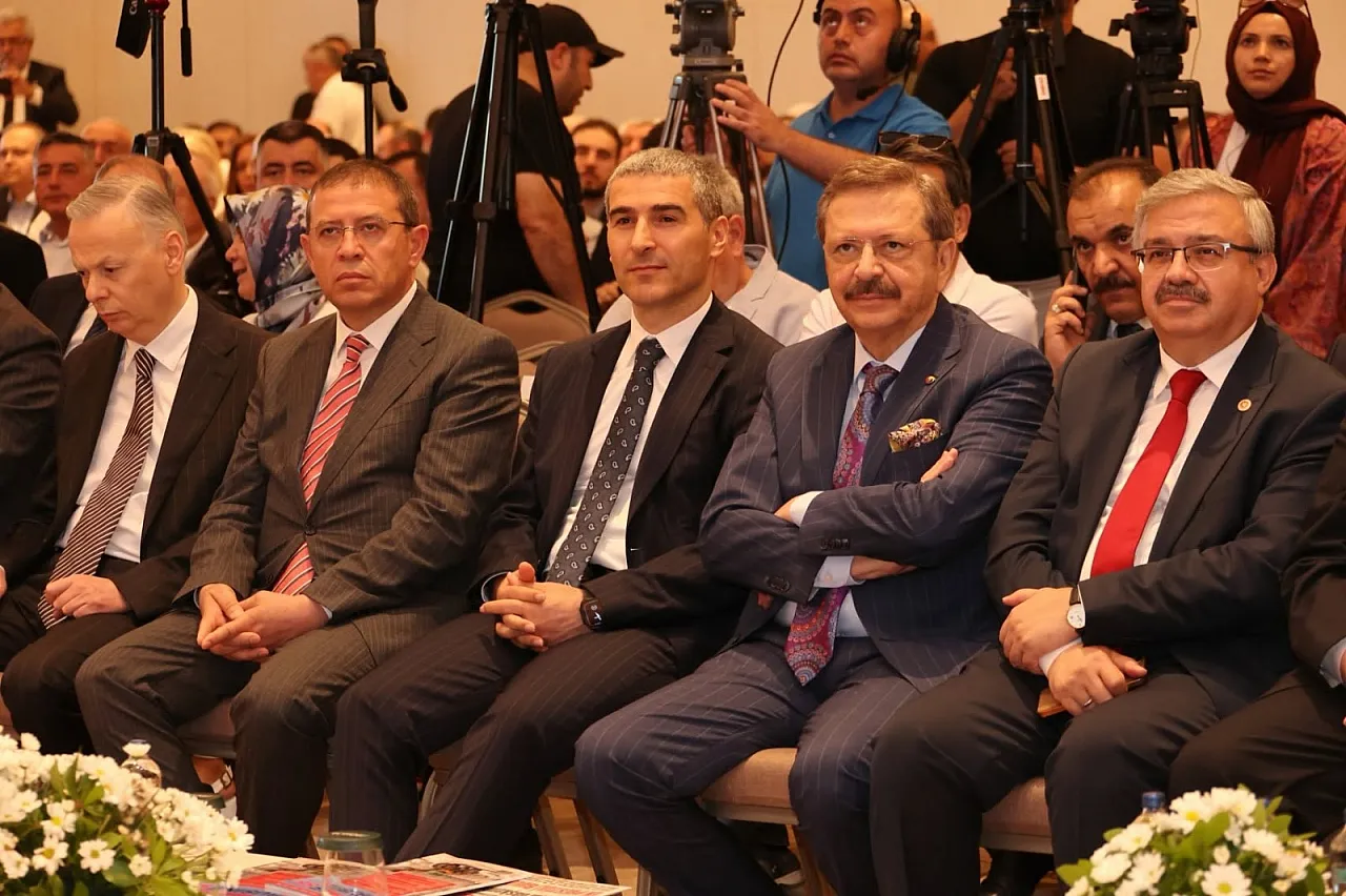 Vali Aktaş: Devlet Olarak Madencinin Ve Sanayicinin Yanındayız