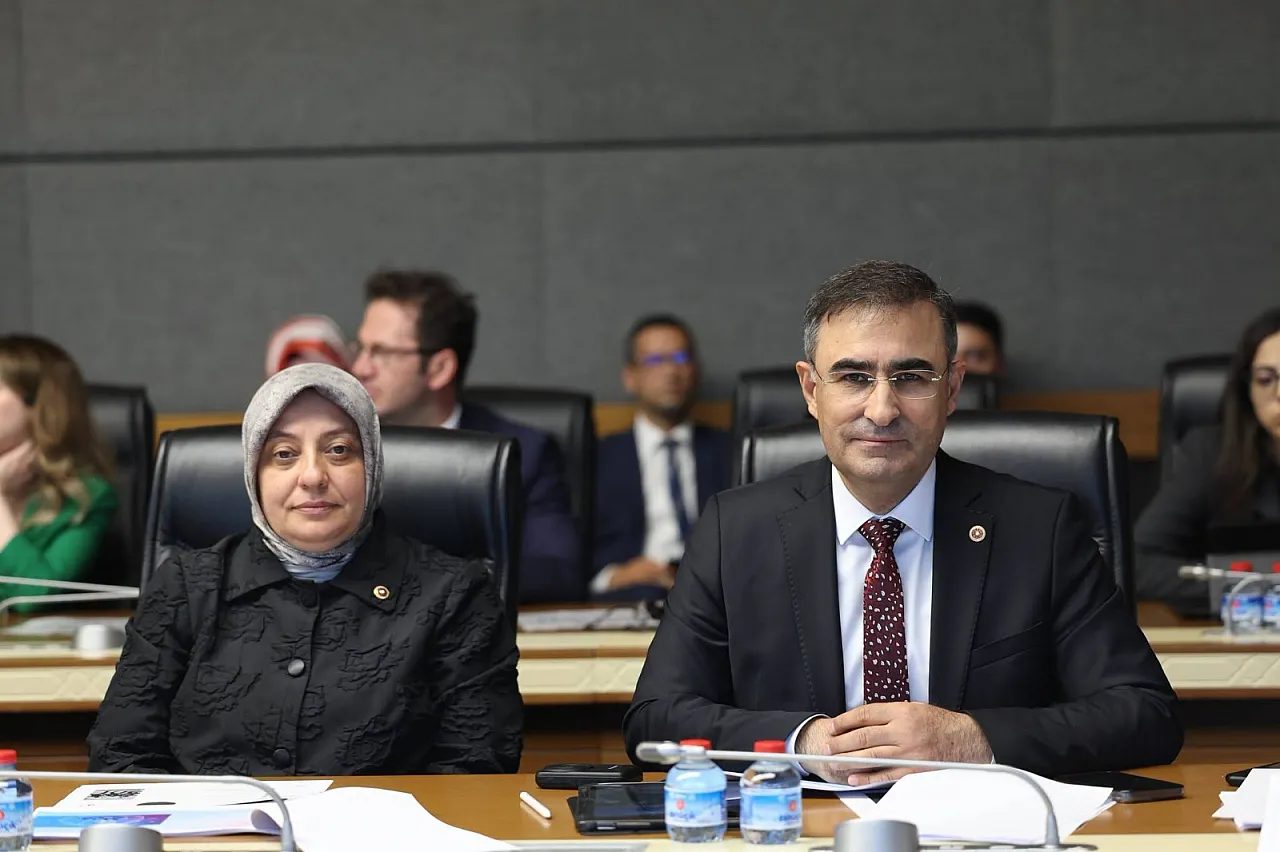 Afyonlu Vekilden Dijital Devlere Sert Mesaj: Yeni Yasalar Geliyor