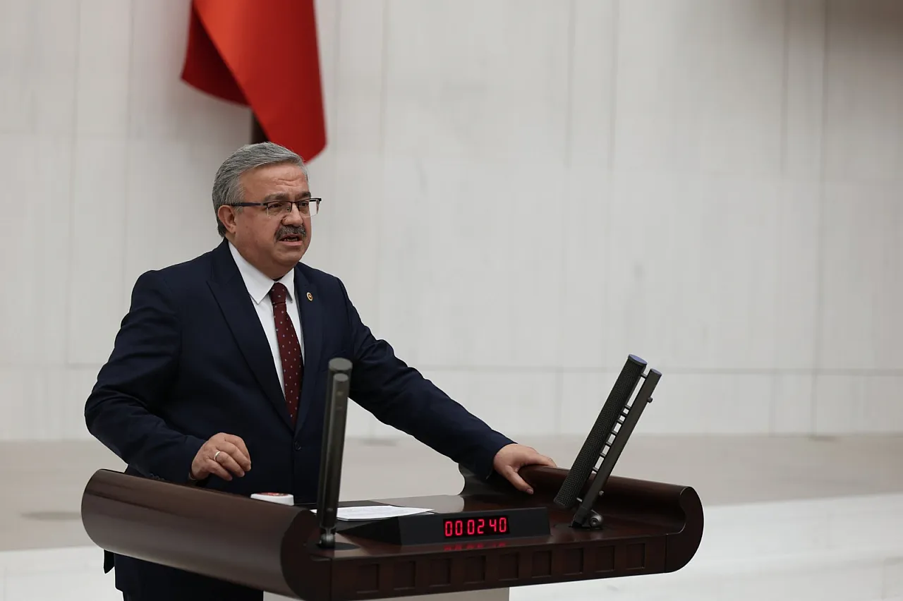 AK Partili Yurdunuseven'den Cezaevleri Tartışmasına Net Yanıt