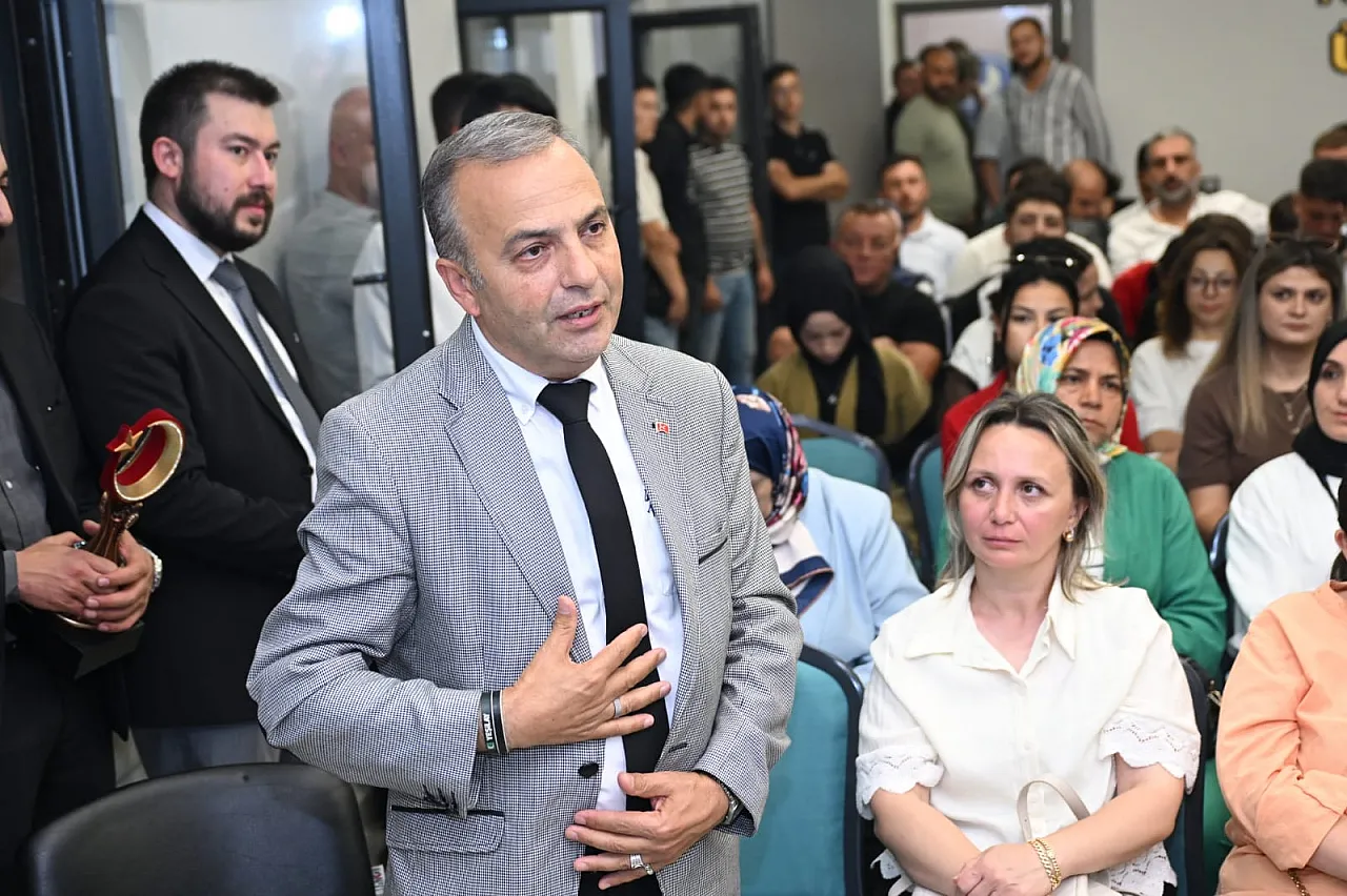 AKÜ Rektörü Tehlikeyi Gözler Önüne Serdi!