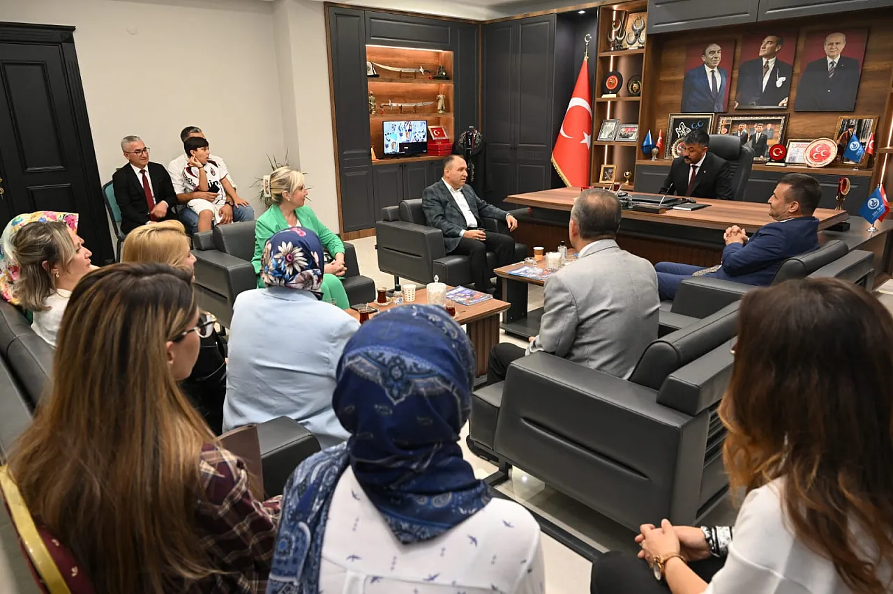 AKÜ Rektörü Tehlikeyi Gözler Önüne Serdi!