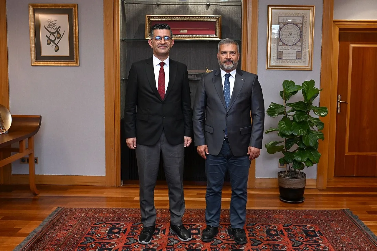 CİB Bölge Müdürü Süt, Rektör Adıgüzel'le Bir Araya Geldi