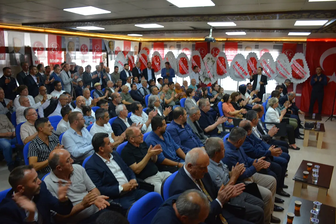 MHP Kongrelerinde Gündem CHP Ve Ahbap Oldu! Taytak'tan Sert Mesajlar