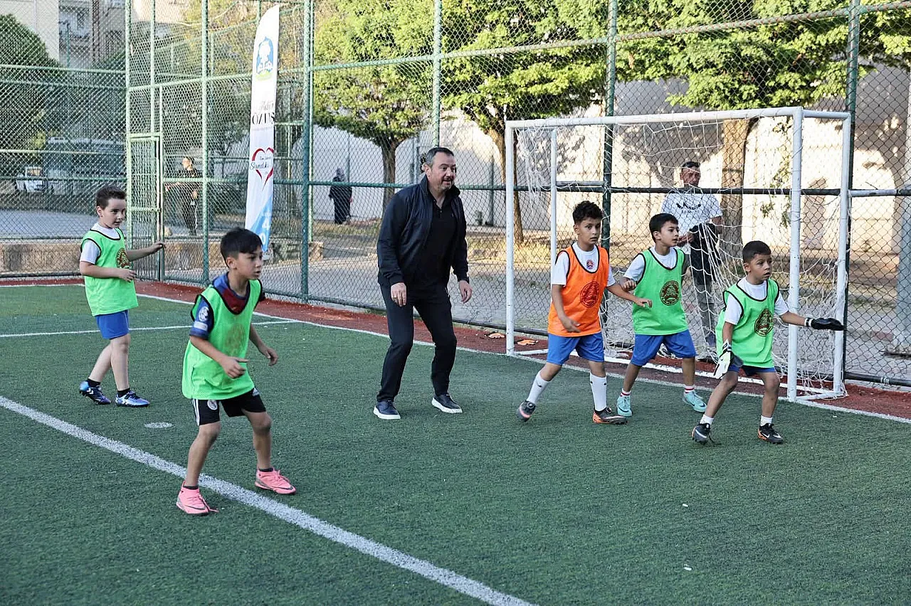 Sandıklı'da Sokak Futbol Turnuvası'nın 8'incisi Başladı