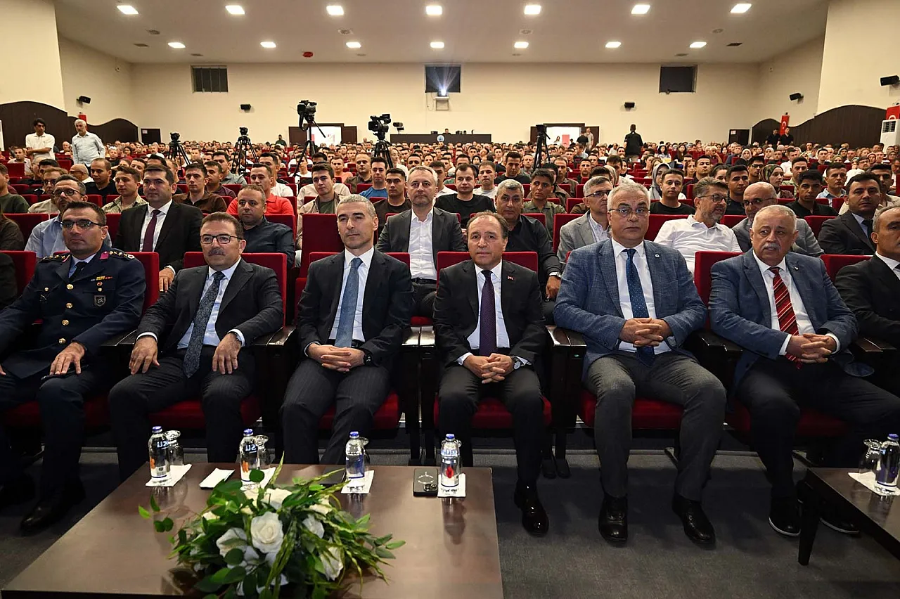 'Teşkilatların Temizlenmesi 15 Temmuz'da Ülkeyi Kurtardı'