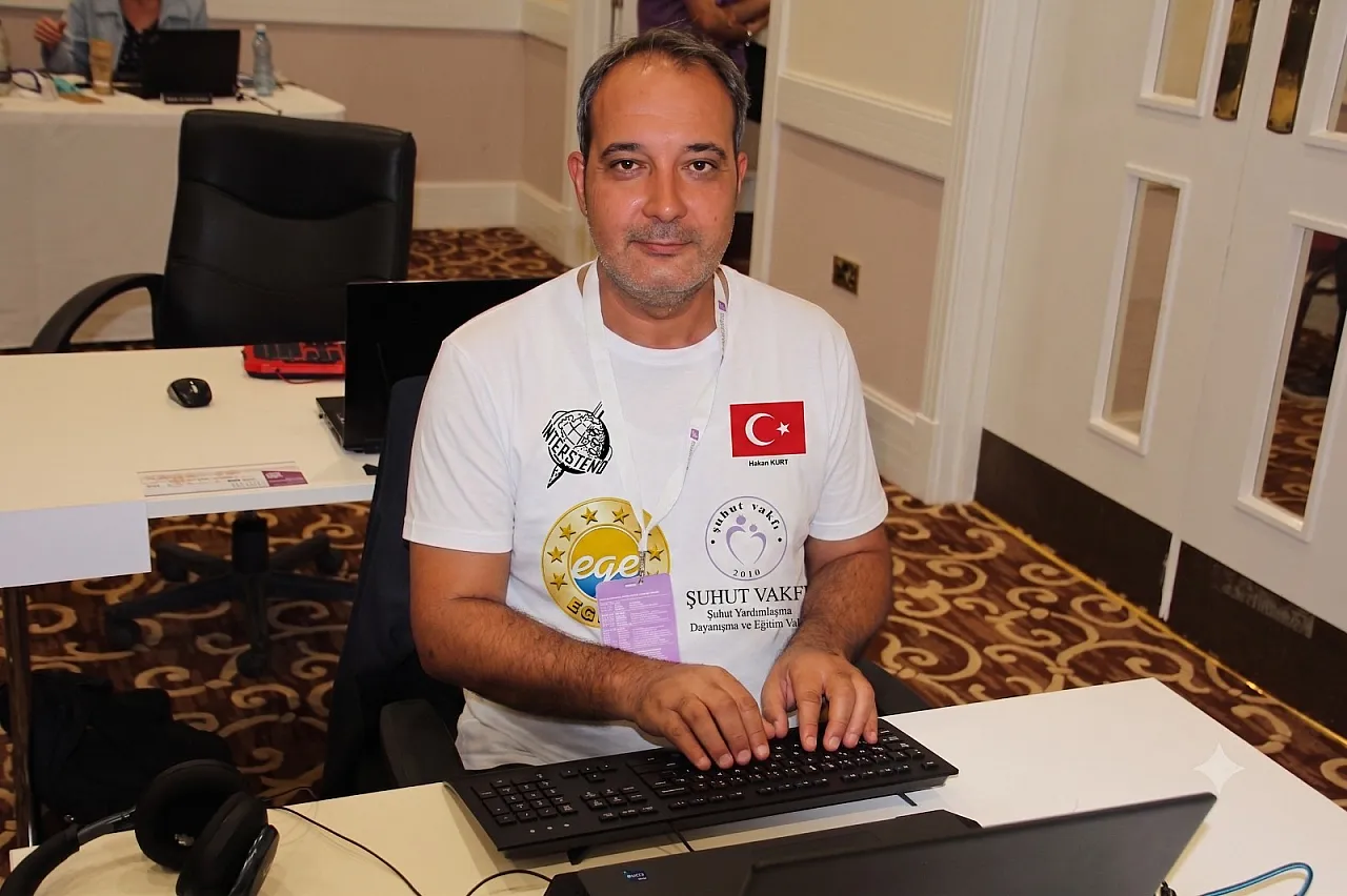 Türk Milli Klavye Takımı İngiltere'de Dünya Şampiyonu Oldu!