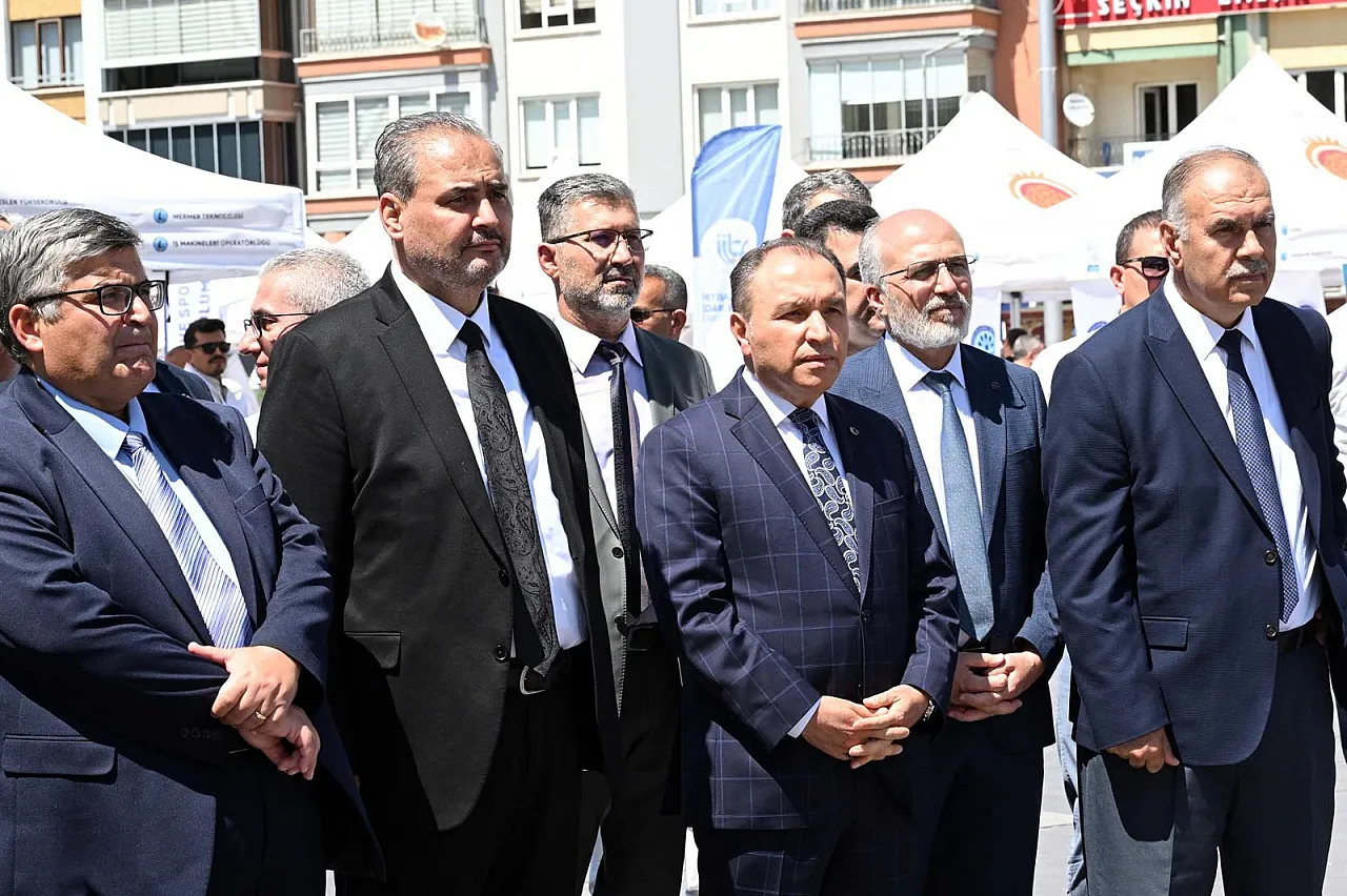 Üniversite Tercihi Yapacaklar Dikkat! AKÜ ve AFSÜ'den Adaylara Kritik Mesajlar