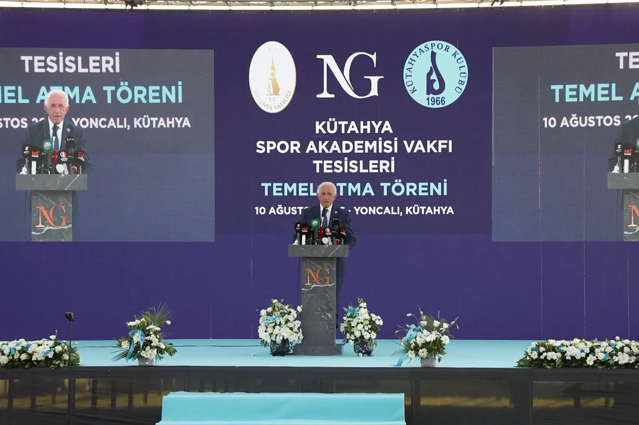 Afyonspor Çölde, Kütahyaspor Yatırım Denizinde