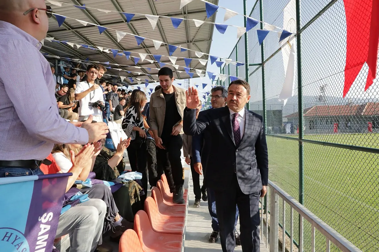 Afyonspor Çölde, Kütahyaspor Yatırım Denizinde