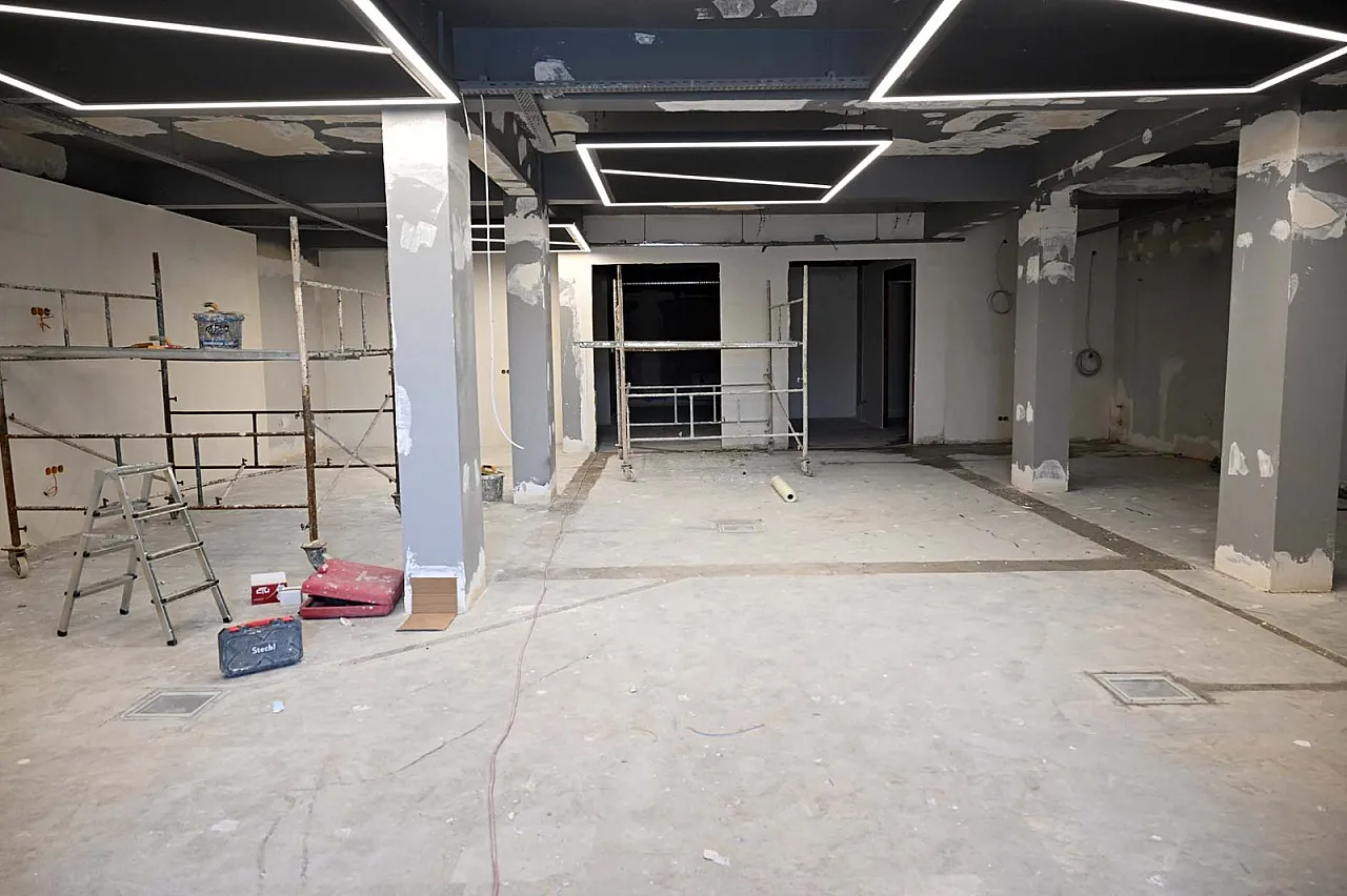 AKÜ'de Dev Yatırımlar: Hukuk Fakültesine Yeni Bina, Milli Teknoloji Atölyesi Yenileniyor
