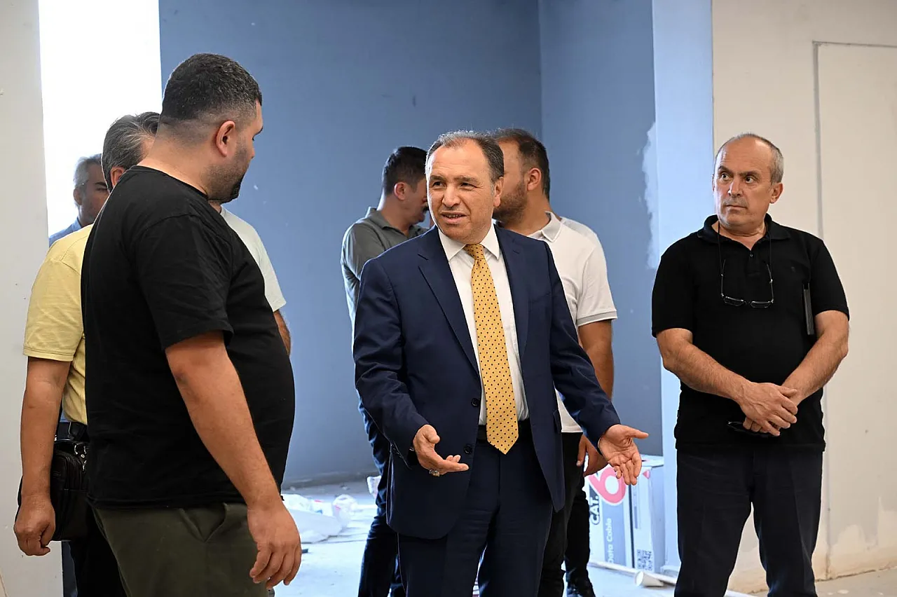 AKÜ'de Dev Yatırımlar: Hukuk Fakültesine Yeni Bina, Milli Teknoloji Atölyesi Yenileniyor