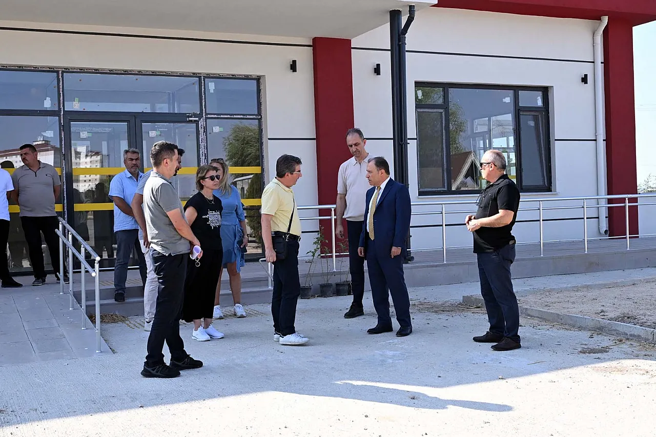 AKÜ'de Dev Yatırımlar: Hukuk Fakültesine Yeni Bina, Milli Teknoloji Atölyesi Yenileniyor