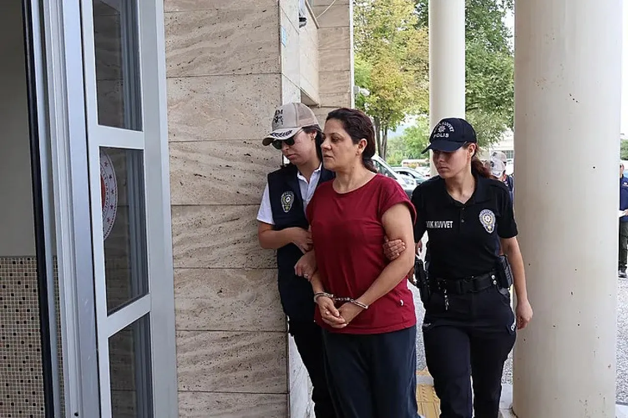 FETÖ Suikastçısı Firari Karatepe'nin Kaçış Serüveninde Kilit İsim Meğer Ablası İmiş …