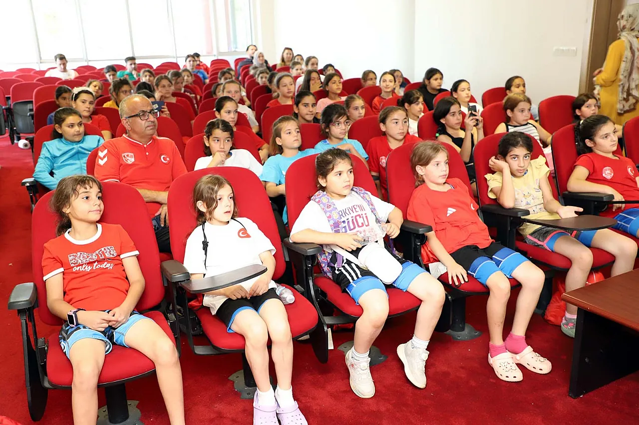 Yeterli Beslenme Gelişim Ve Performans Yüksekliği İçin Zorunlu