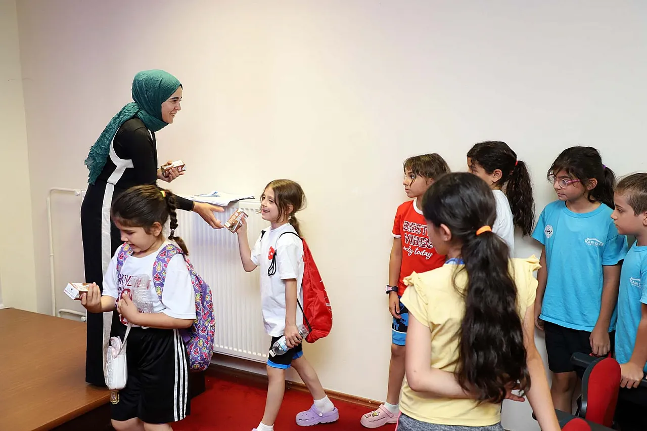 Yeterli Beslenme Gelişim Ve Performans Yüksekliği İçin Zorunlu