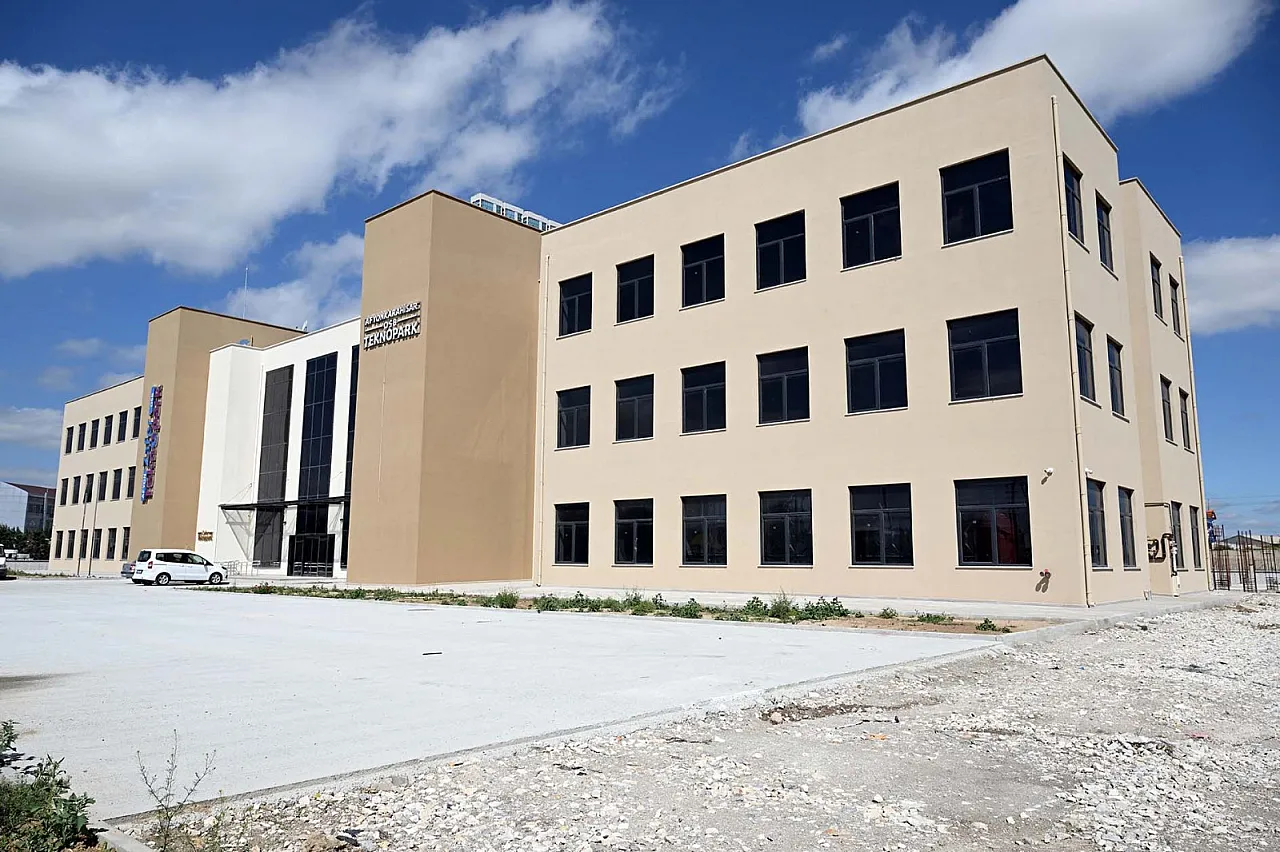 'Zafer Teknopark Katma Değeri Yüksek Üretim Sağlıyor'