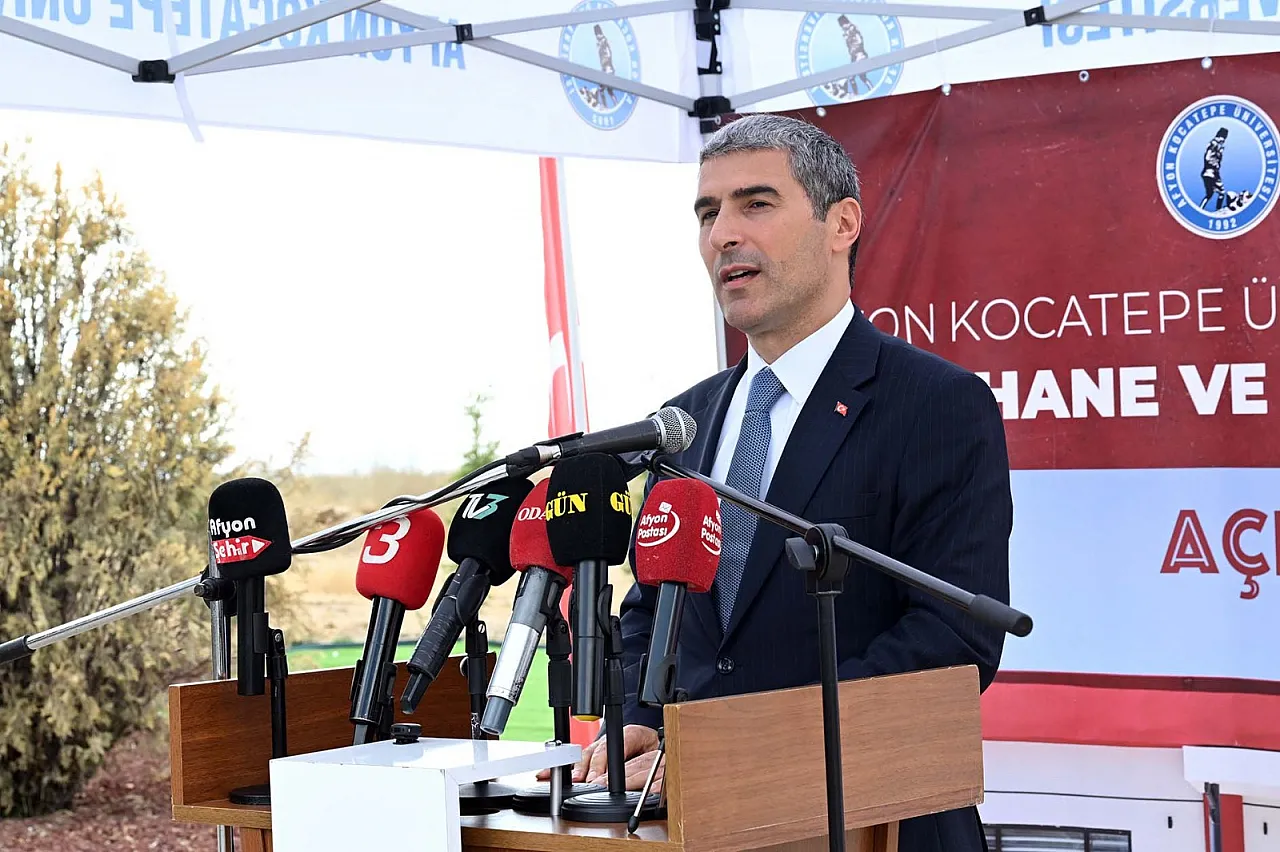 400 Deveyle Taşınan Kütüphane Hikâyesinden AKÜ'ye Uzanan Yol!