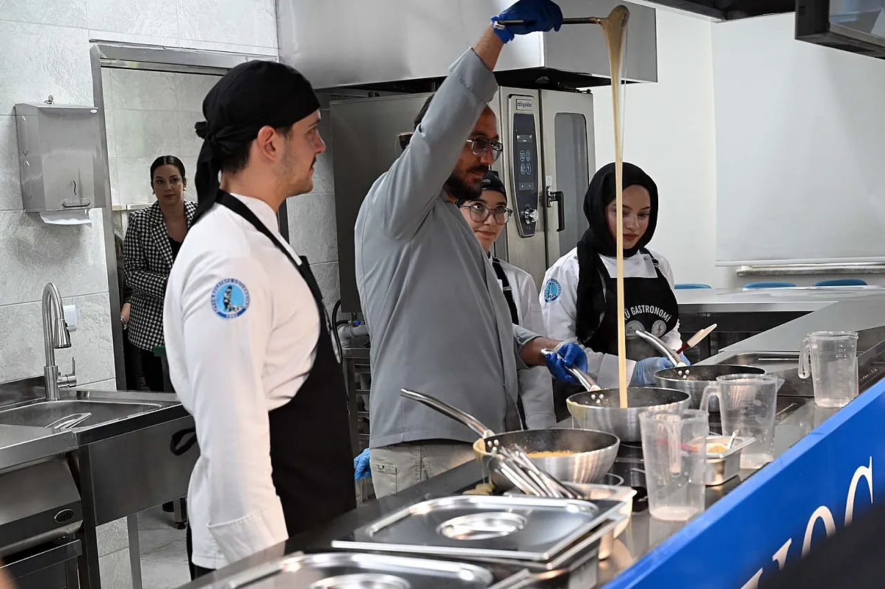 Adını Kocatepe'den Aldı, Mutfak Sahnesine Dönüştü! Gastrotoryum Açıldı