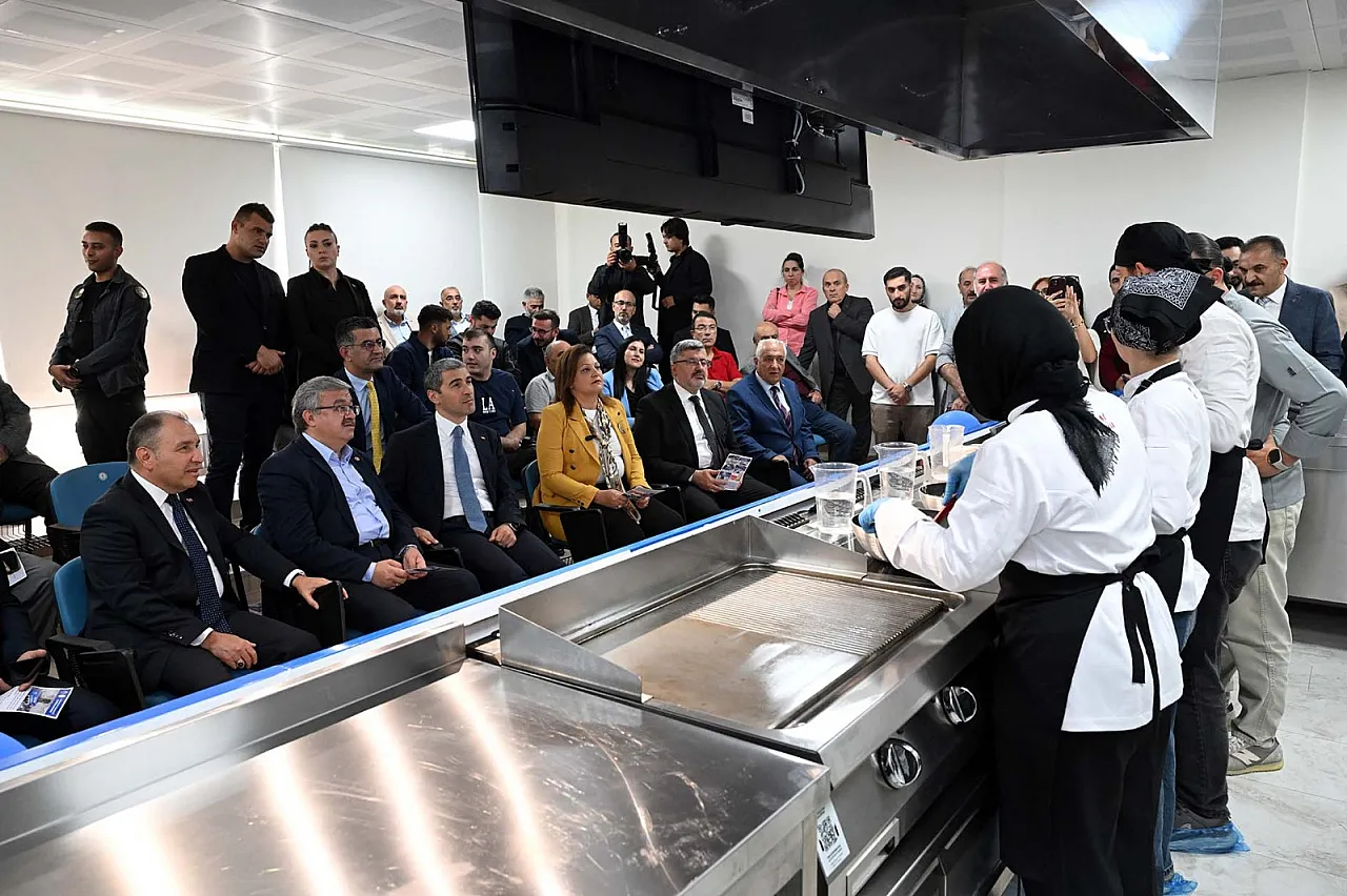 Adını Kocatepe'den Aldı, Mutfak Sahnesine Dönüştü! Gastrotoryum Açıldı