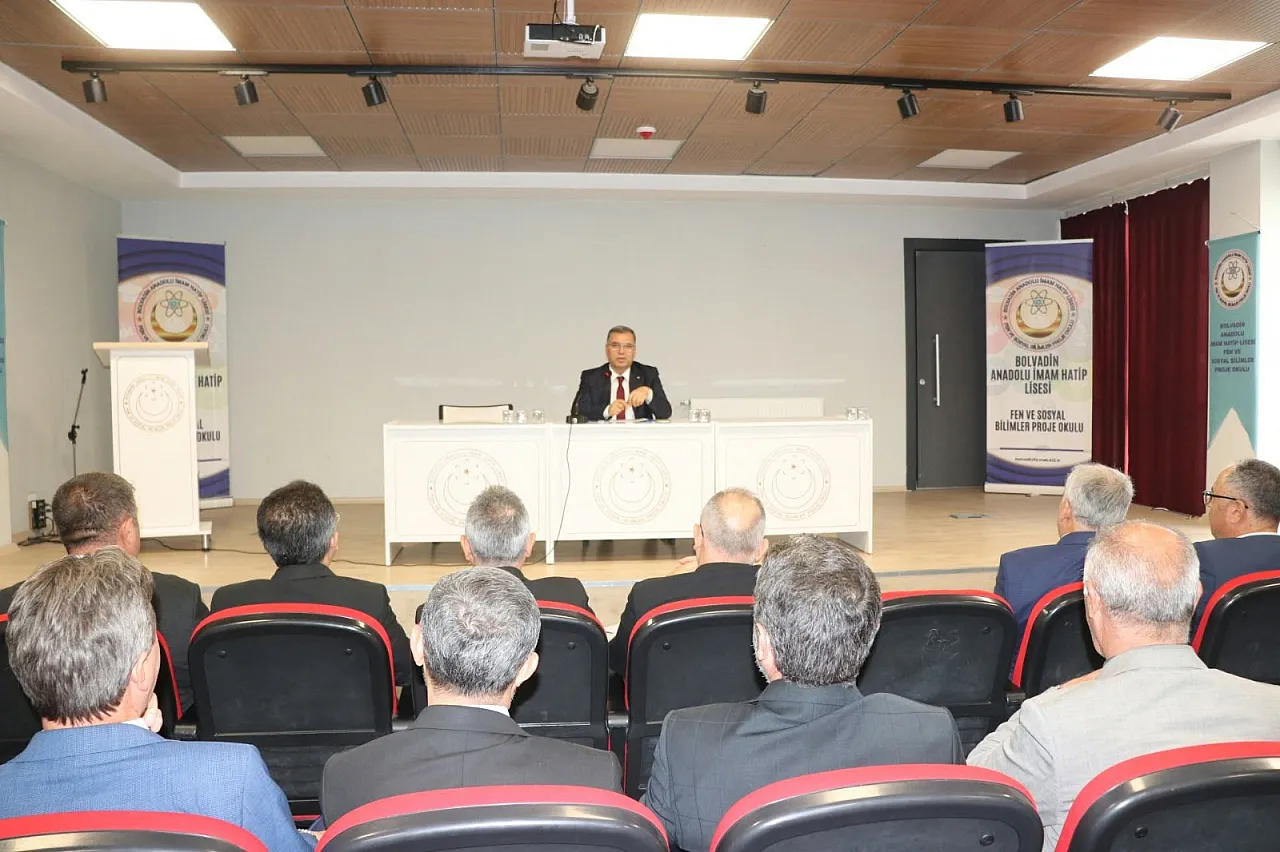 Afyon'da İlçe Müdürleriyle Kritik Değerlendirme