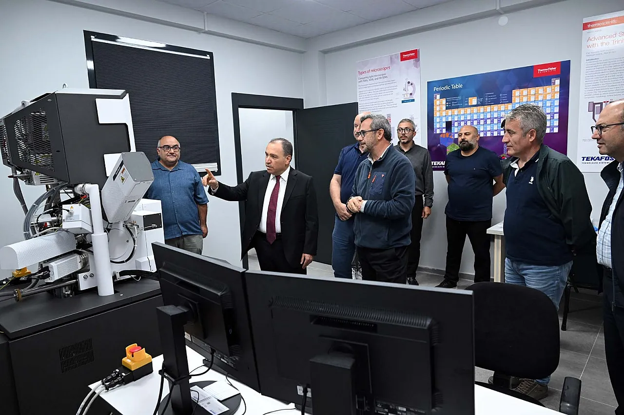 AKÜ''de Artık FE-SEM Kullanılıyor