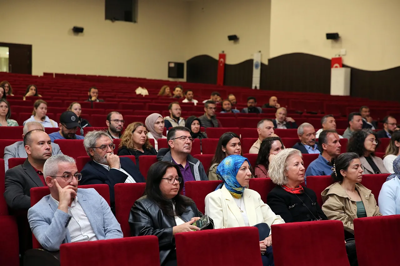 AKÜ'de Program Akreditasyon Süreçleri Değerlendirildi