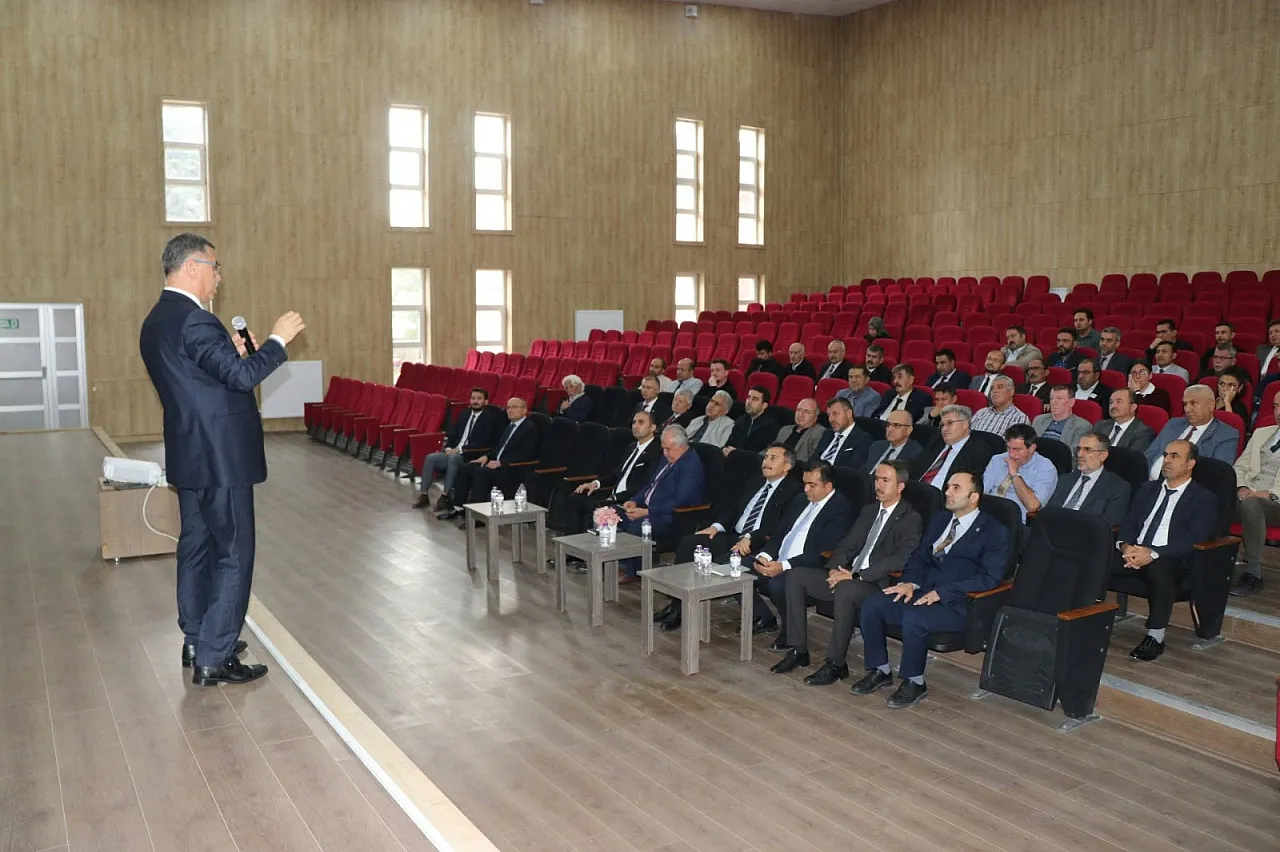 İl Müdürü Altınkaynak'tan Okul Yöneticilerine Net Mesaj!