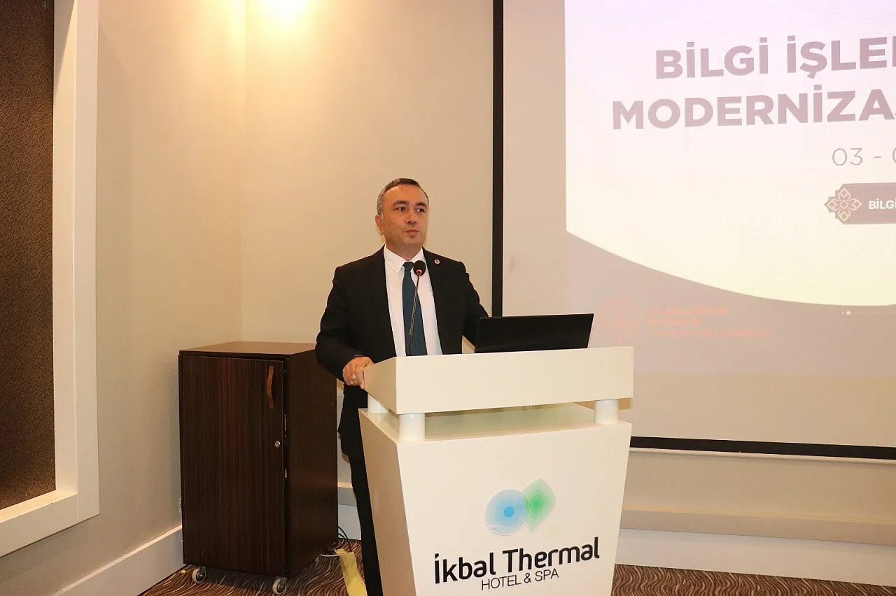 MEB'in Dijital Dönüşüm Zirvesi Afyon'da Başladı