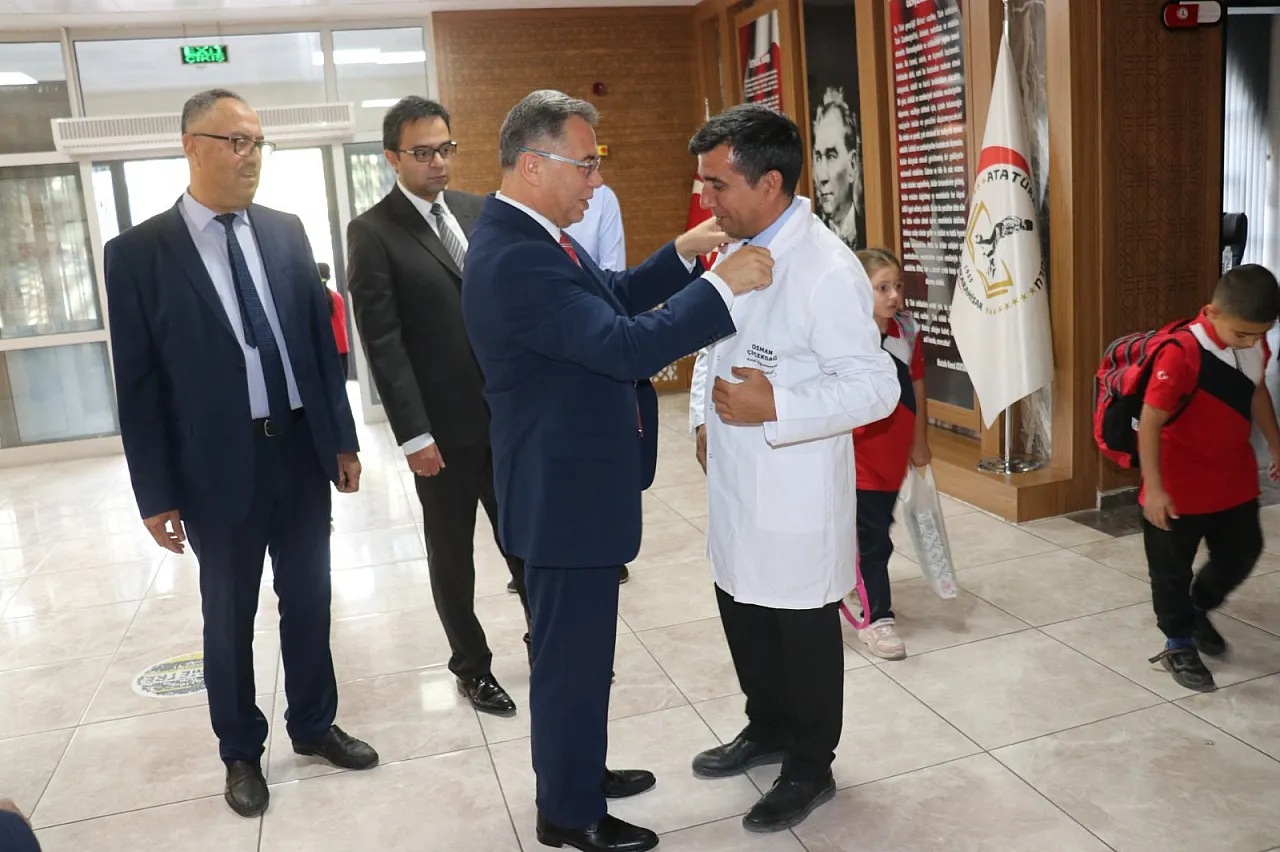 Müdür Altınkaynak Öğrencileri Yalnız Bırakmıyor