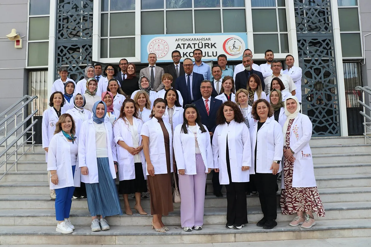 Müdür Altınkaynak Öğrencileri Yalnız Bırakmıyor