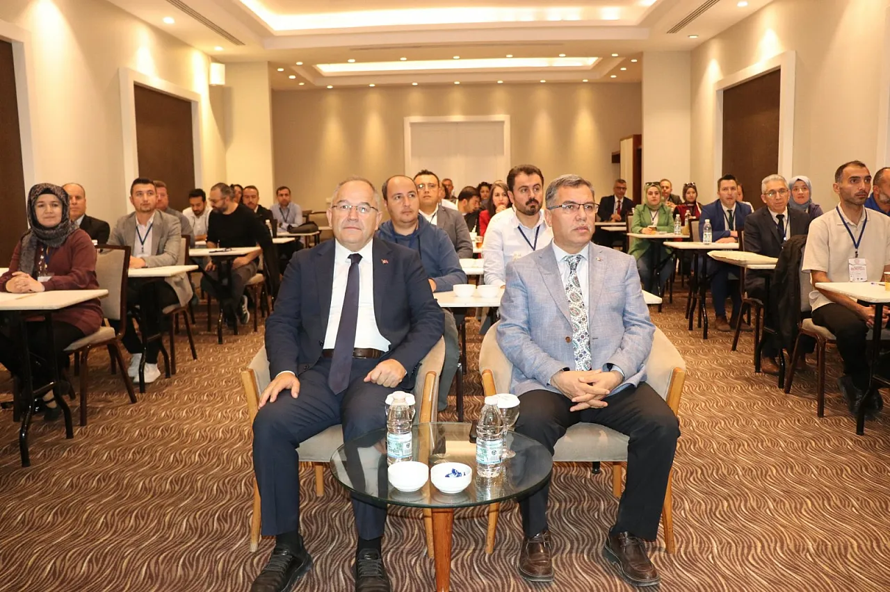 Afyon'da Tüm İlçeleri İlgilendiren Toplantı