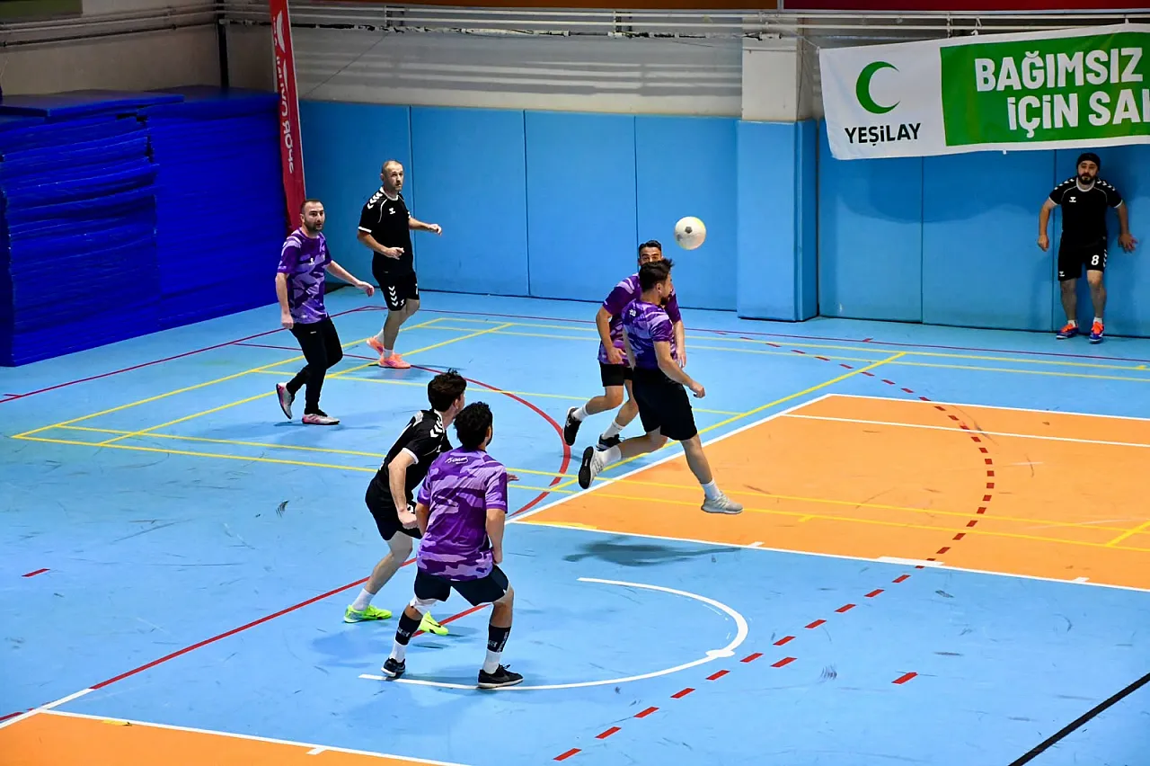 Afyon'da Kamu Spor Oyunları'nda Kıyasıya Mücadele